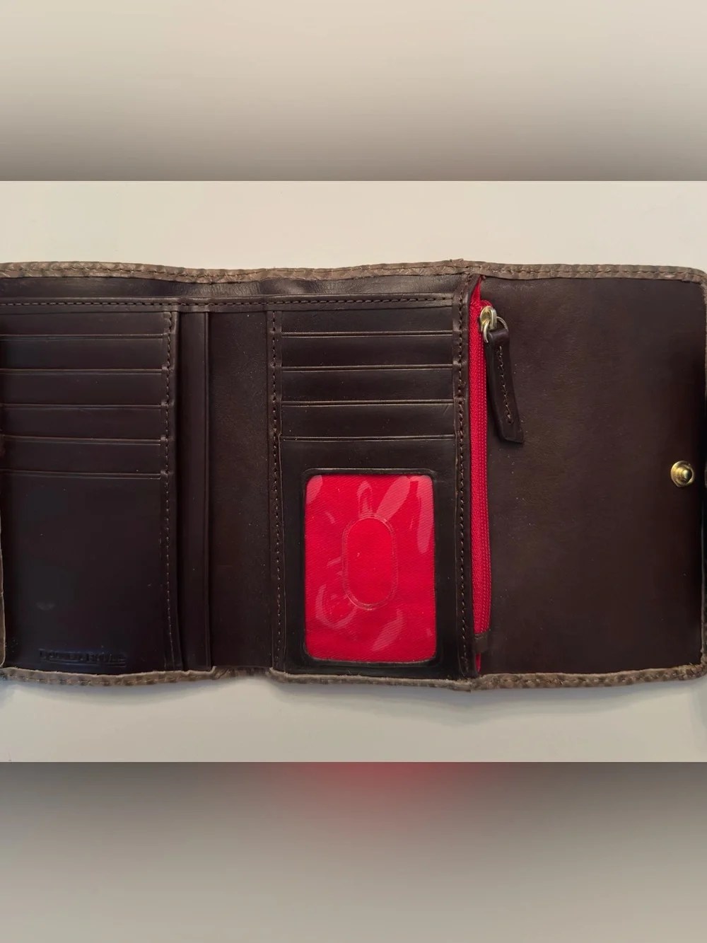 Dooney & Bourke classic dooney